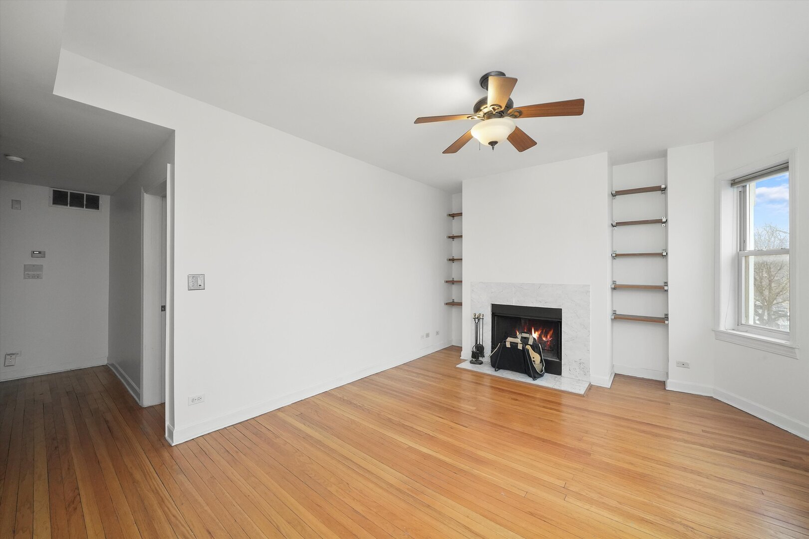 4502 N Sacramento Avenue 2 Property Photo 3