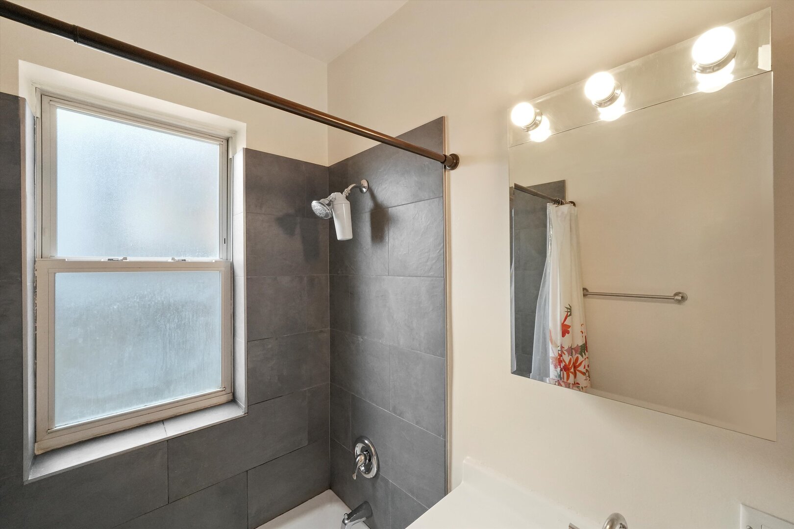 4502 N Sacramento Avenue 2 Property Photo 10