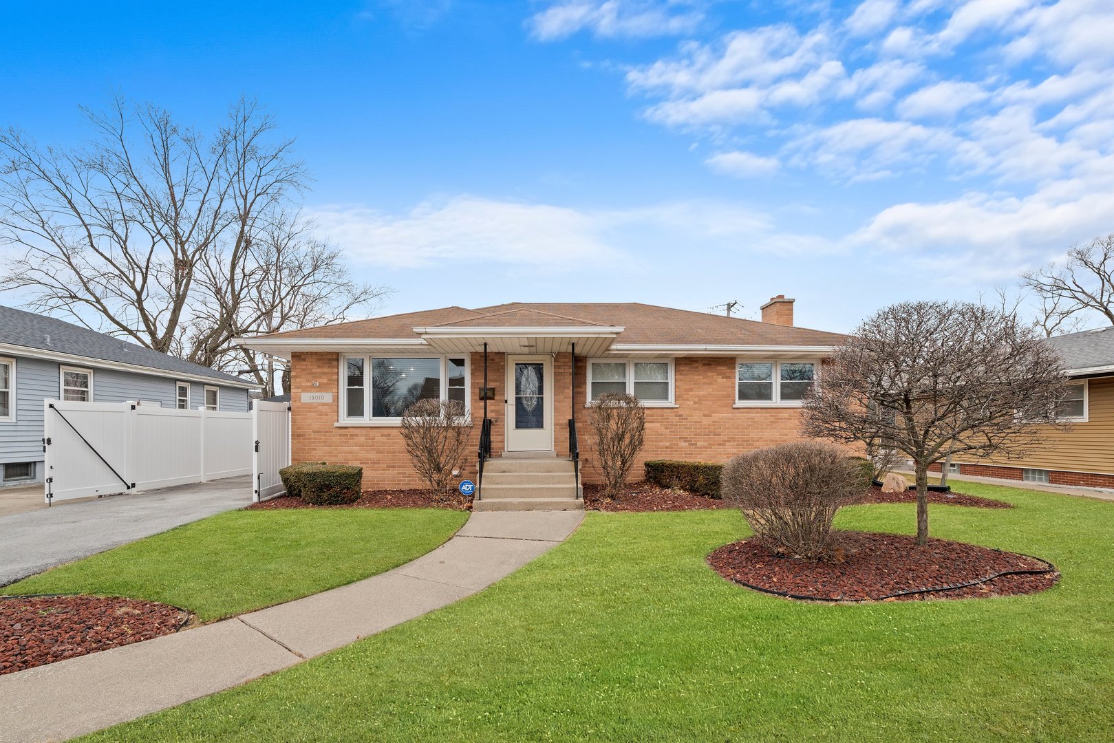 18010 Oakley Avenue Property Photo