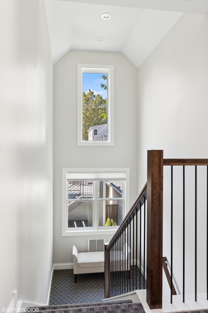 3710 N Paulina Street Property Photo 59