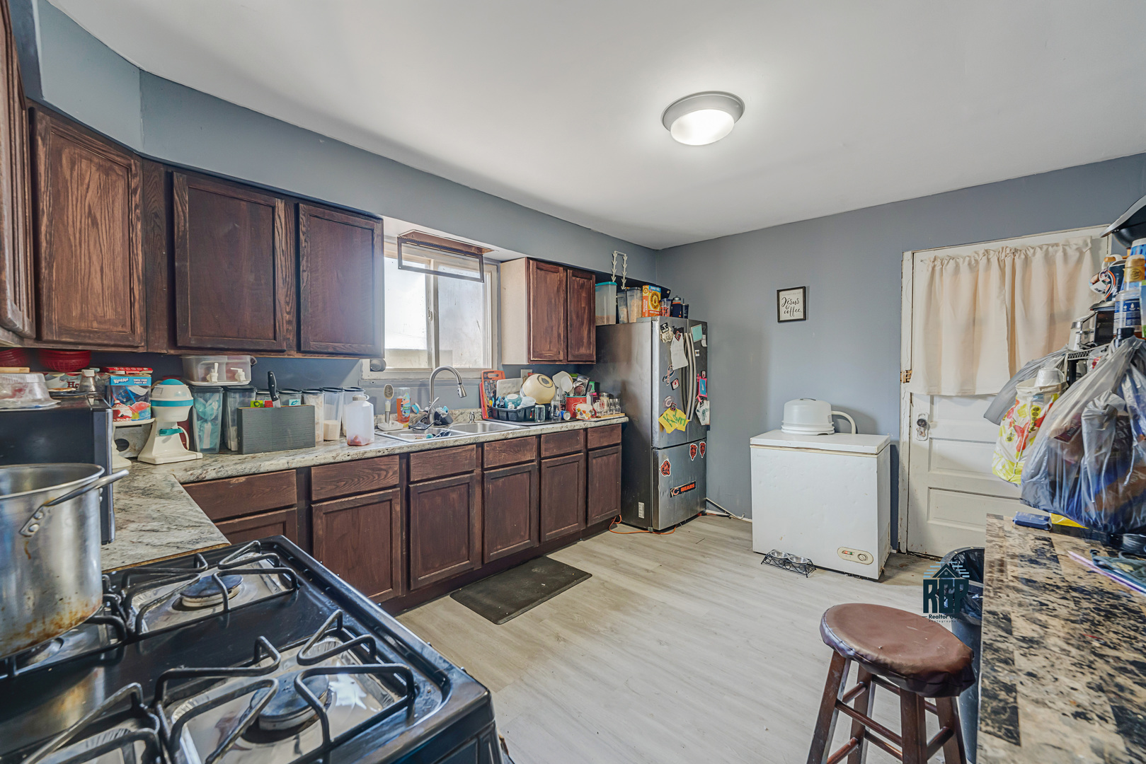 4312 W Potomac Avenue Property Photo 4