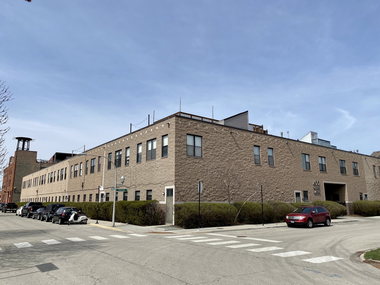 400 N Racine Avenue 101 Property Photo 1