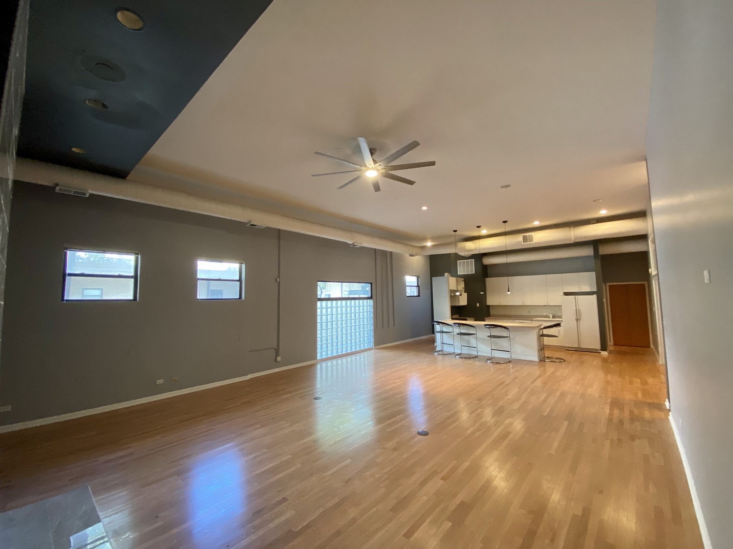 400 N Racine Avenue 101 Property Photo 5