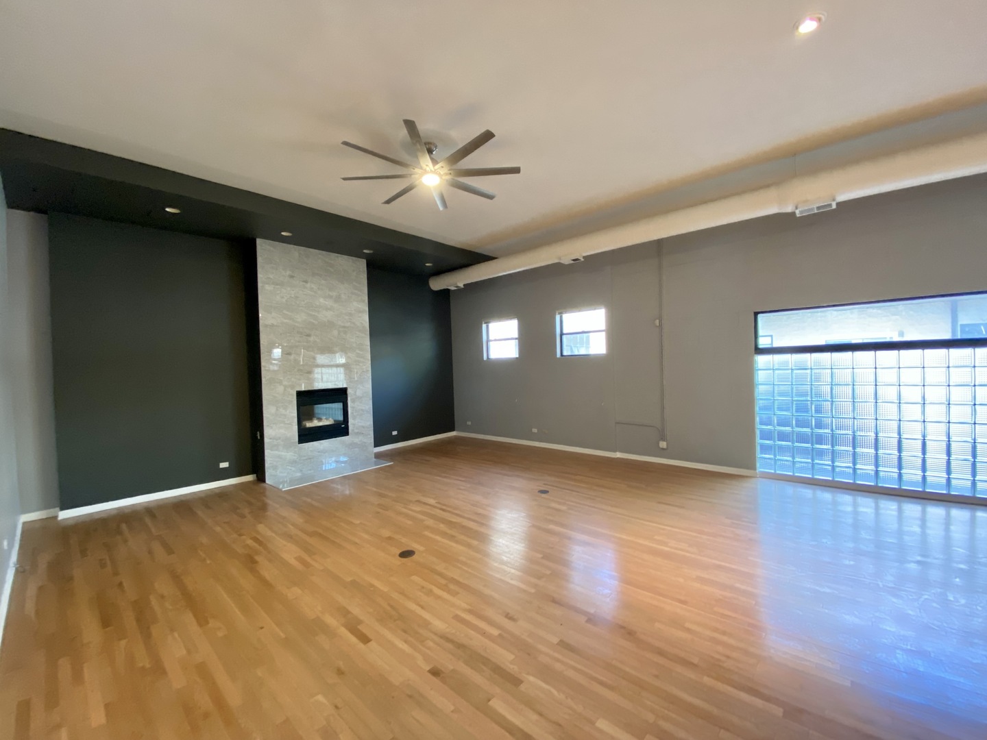 400 N Racine Avenue 101 Property Photo 6