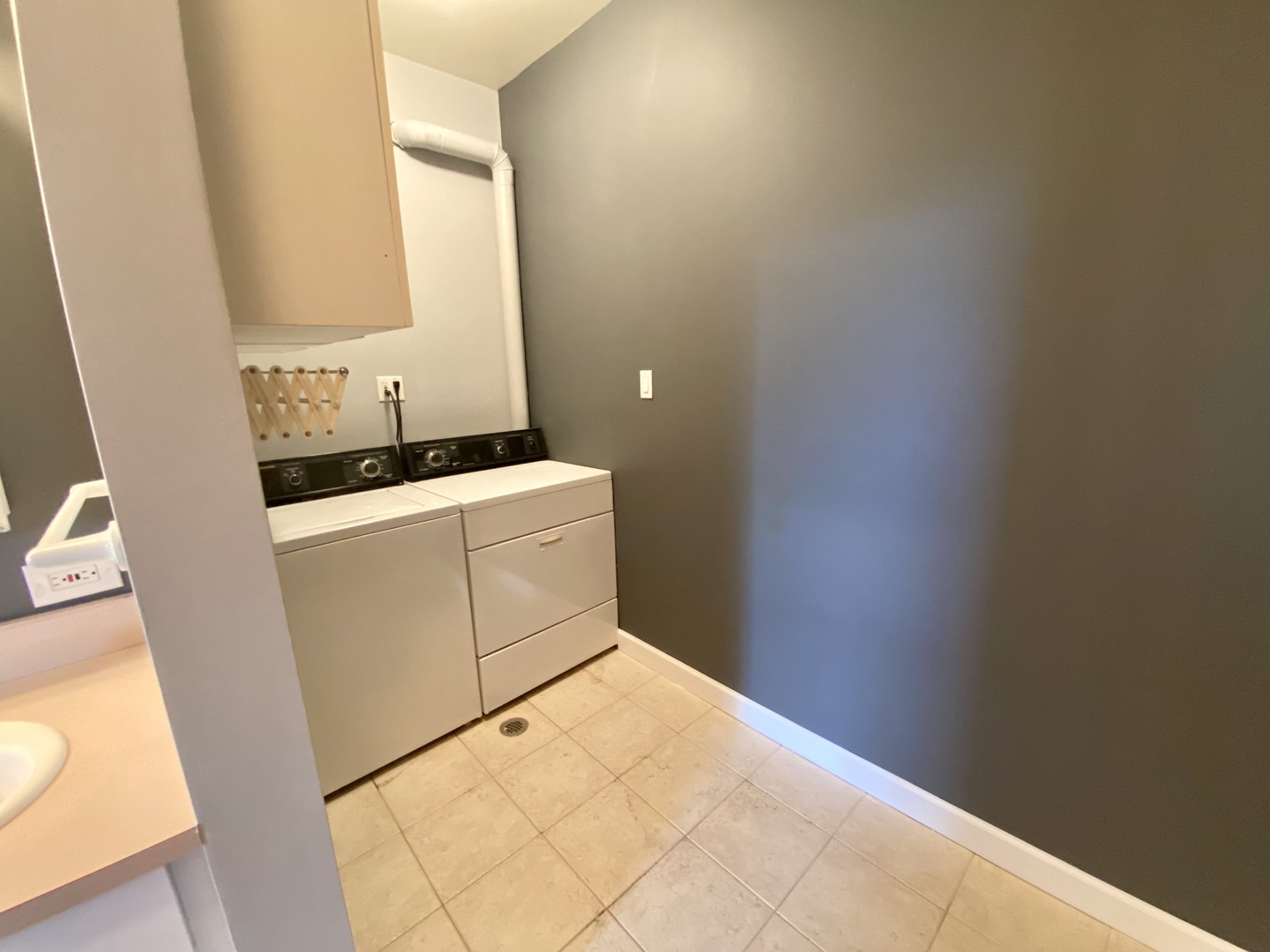 400 N Racine Avenue 101 Property Photo 22