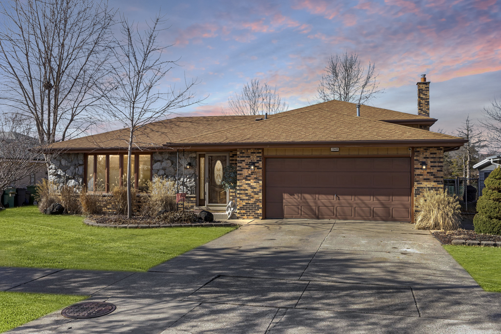 15608 Larkspur Ln Property Photo