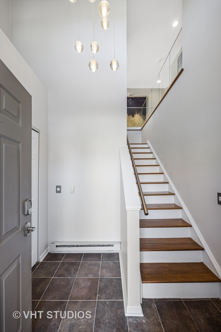 2703 Cobblestone Drive B Property Photo 2