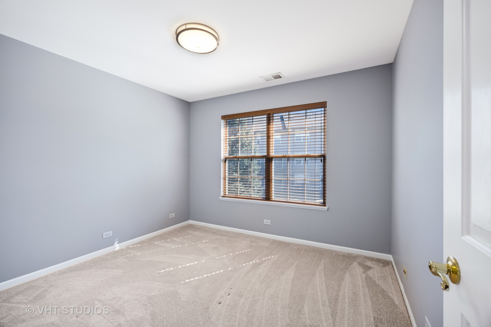 2703 Cobblestone Drive B Property Photo 16