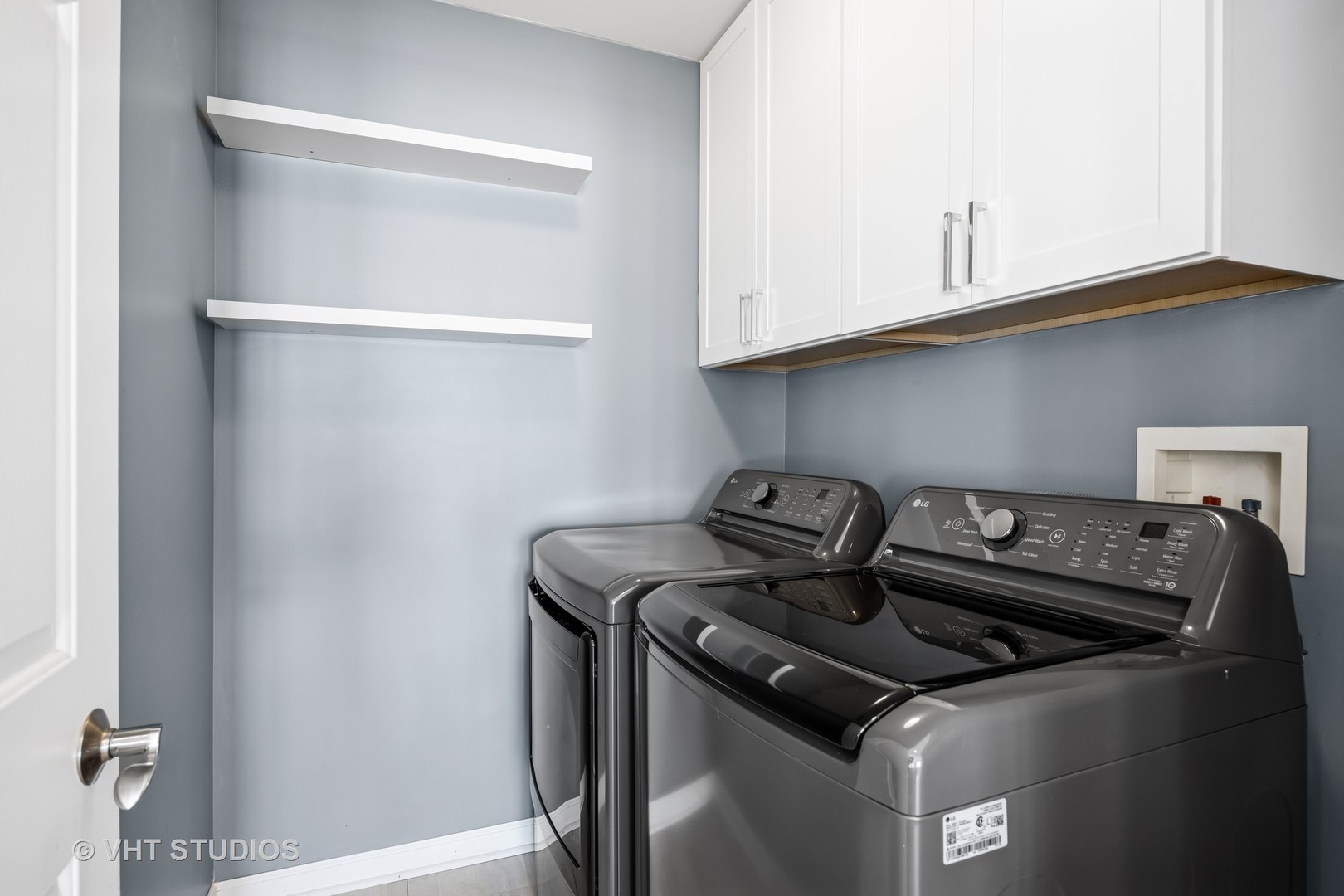 2703 Cobblestone Drive B Property Photo 18