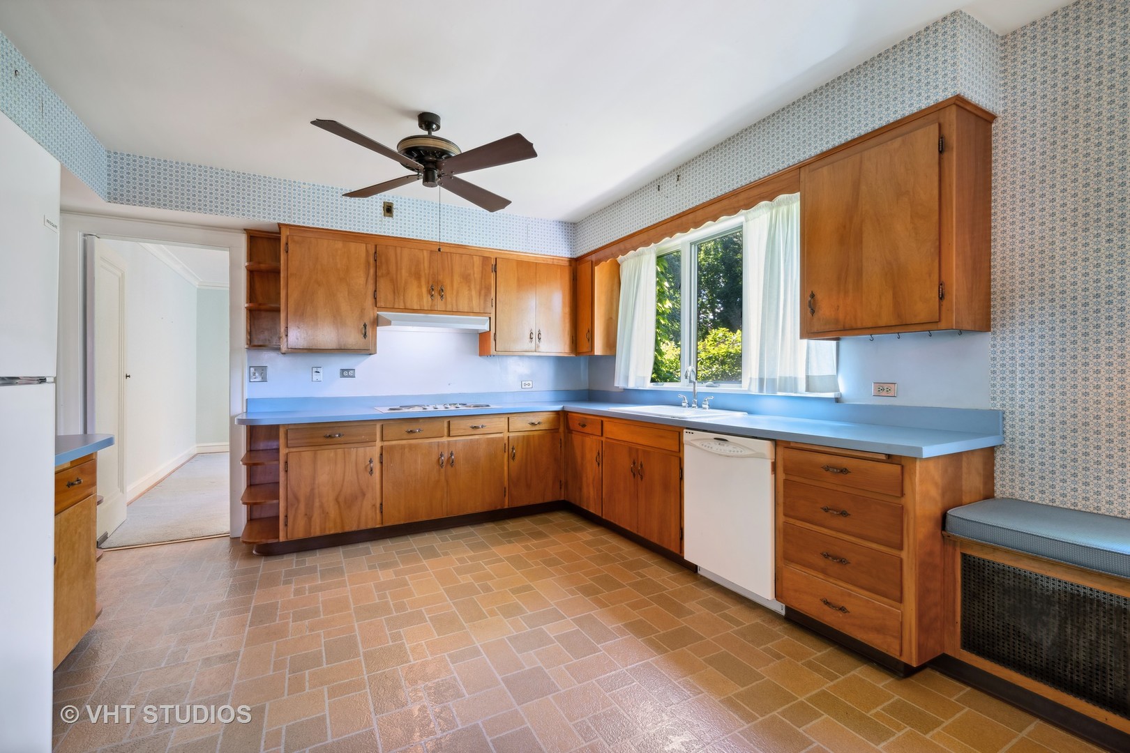 8634 School Street Property Photo 9
