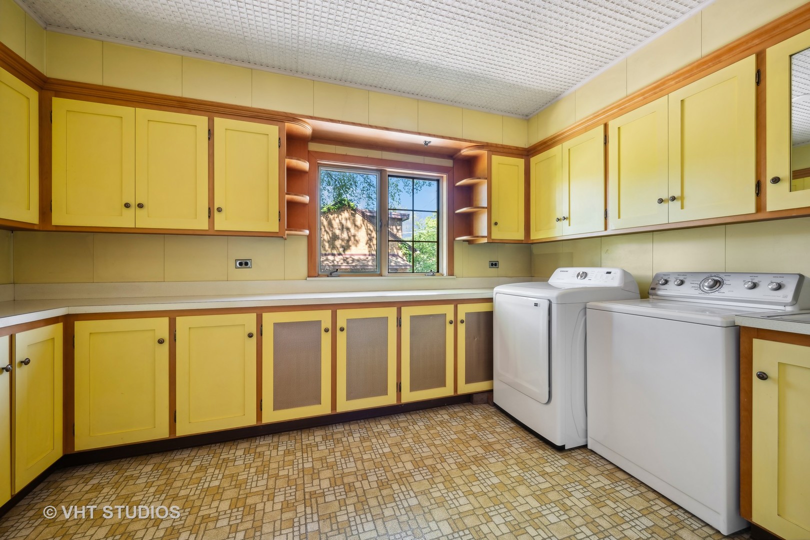 8634 School Street Property Photo 12