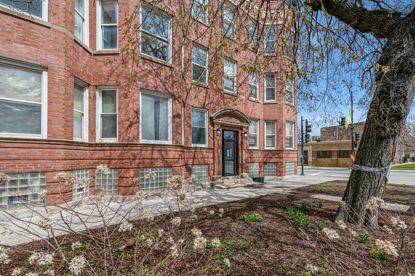 312 N Kedzie Ave Property Photo