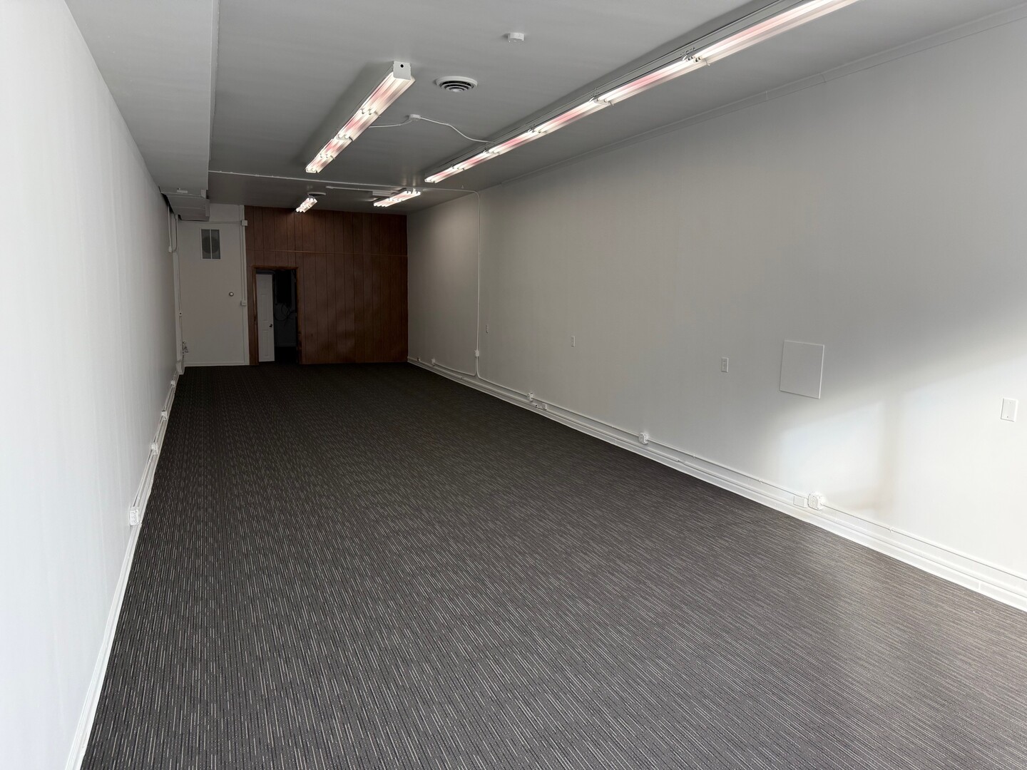 2628 W Touhy Avenue Property Photo 3