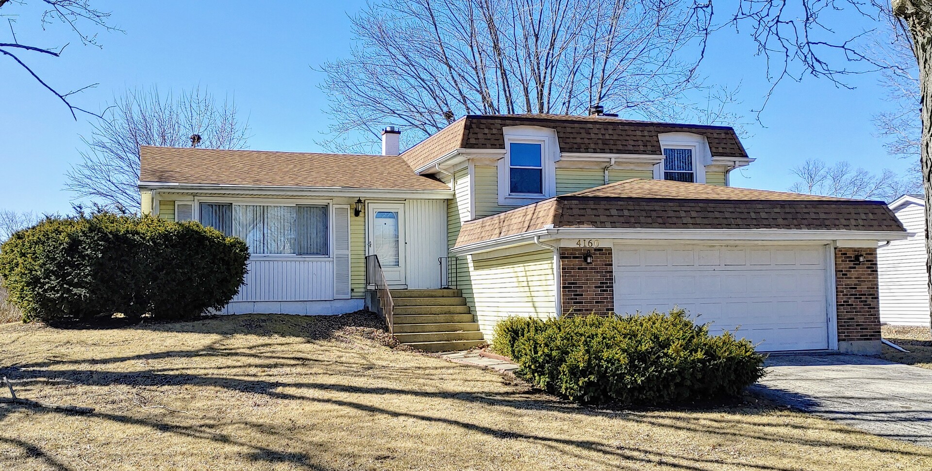 4160 N Victoria Dr Property Photo