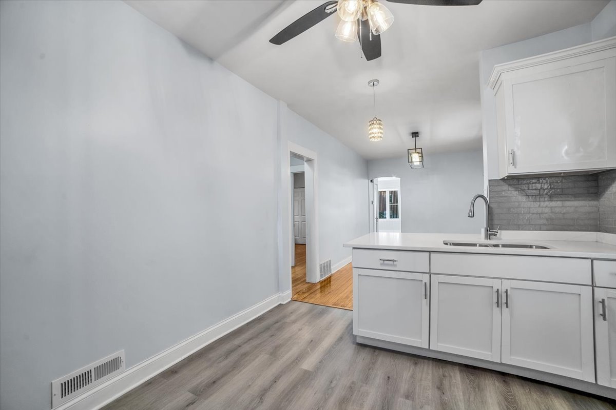 1810 N Luna Avenue Property Photo 9