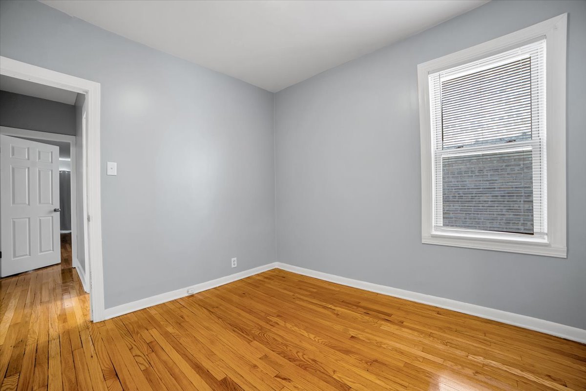1810 N Luna Avenue Property Photo 15