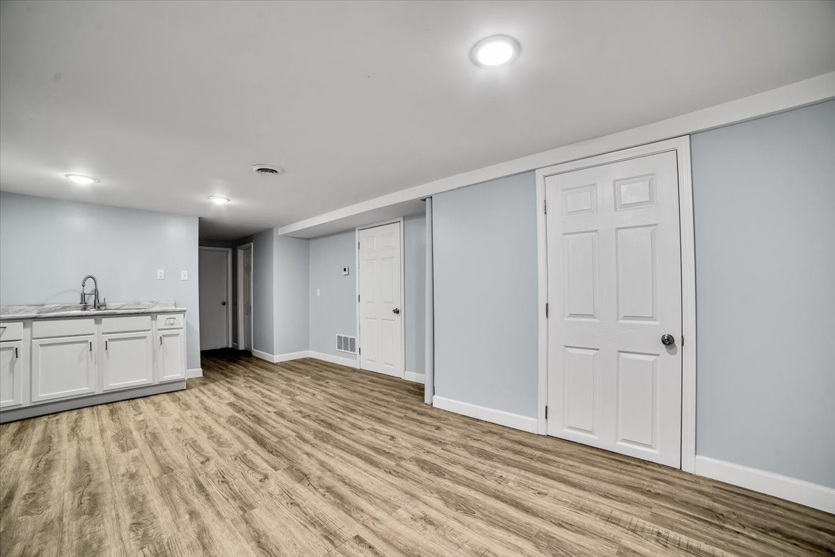 1810 N Luna Avenue Property Photo 23