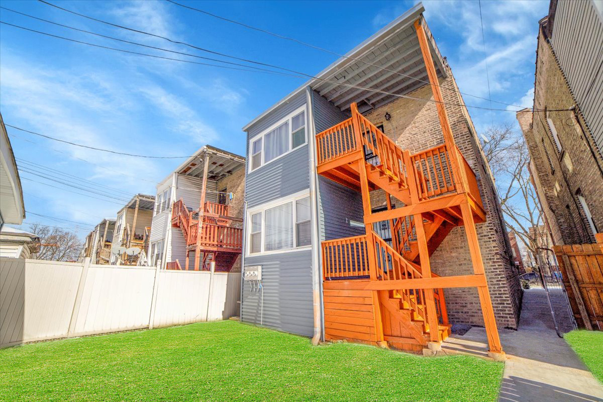 1810 N Luna Avenue Property Photo 33