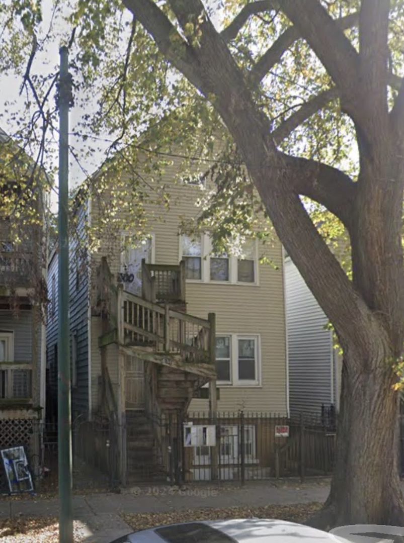 8711 S Exchange Ave Property Photo