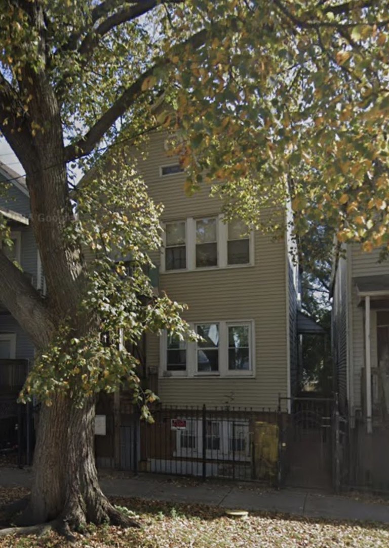 8711 S Exchange Avenue Property Photo 2