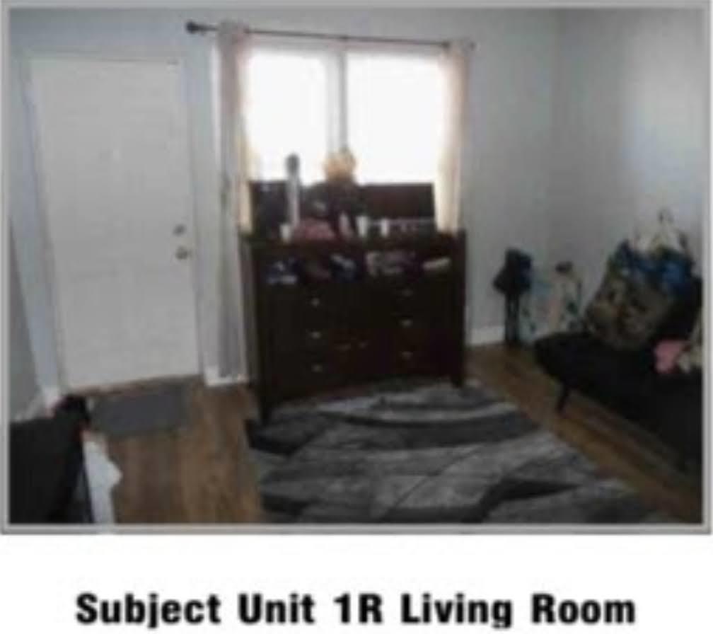 8711 S Exchange Avenue Property Photo 5