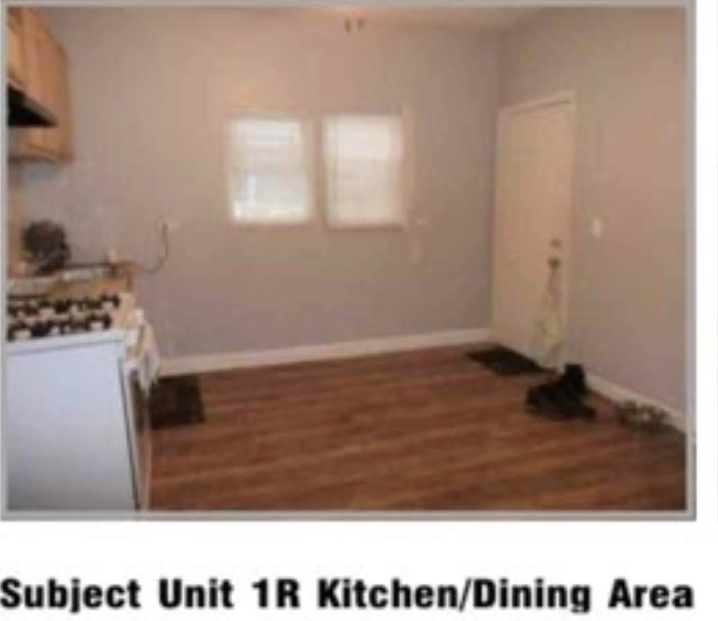 8711 S Exchange Avenue Property Photo 8