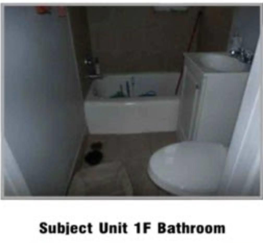 8711 S Exchange Avenue Property Photo 10