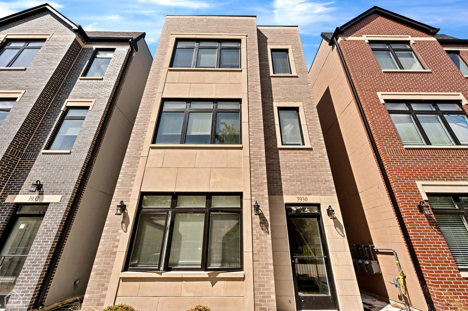 3934 S Calumet Ave Property Photo