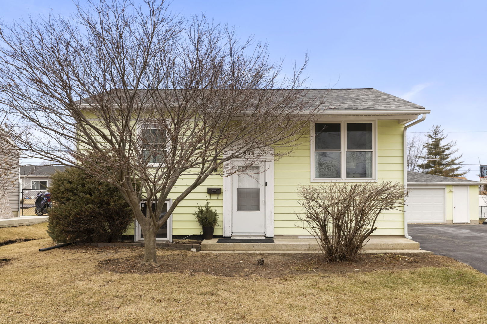 308 Tallman Ave Property Photo
