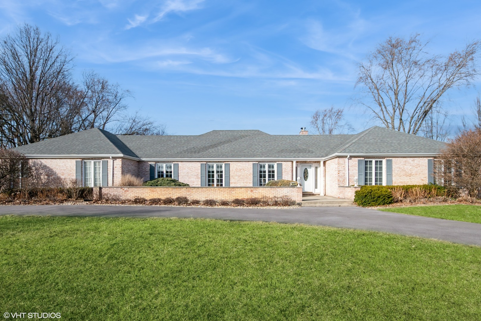 835 Highland Rd Property Photo