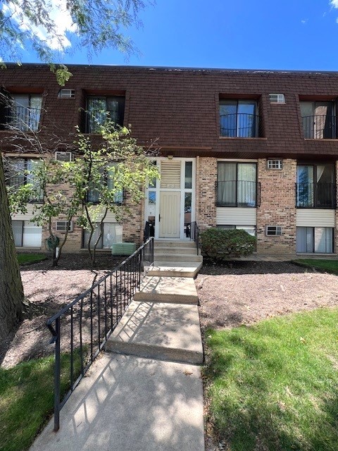 205 N Waters Edge Dr Property Photo