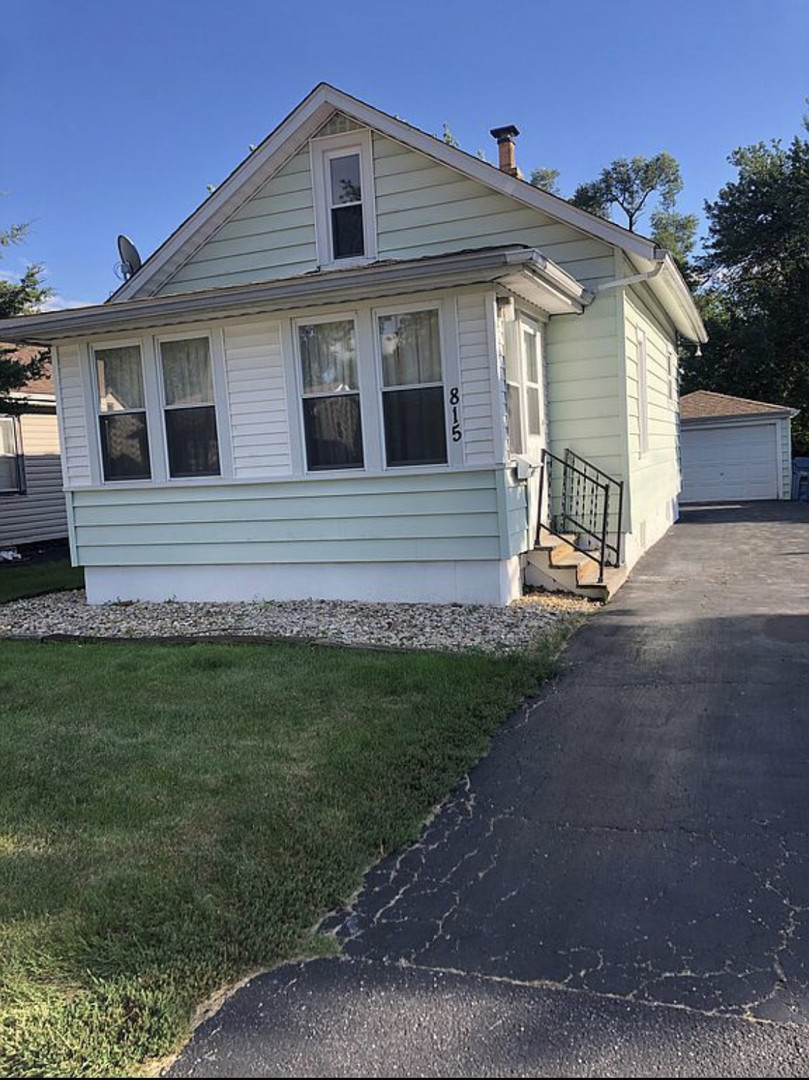 815 4th Ave Property Photo