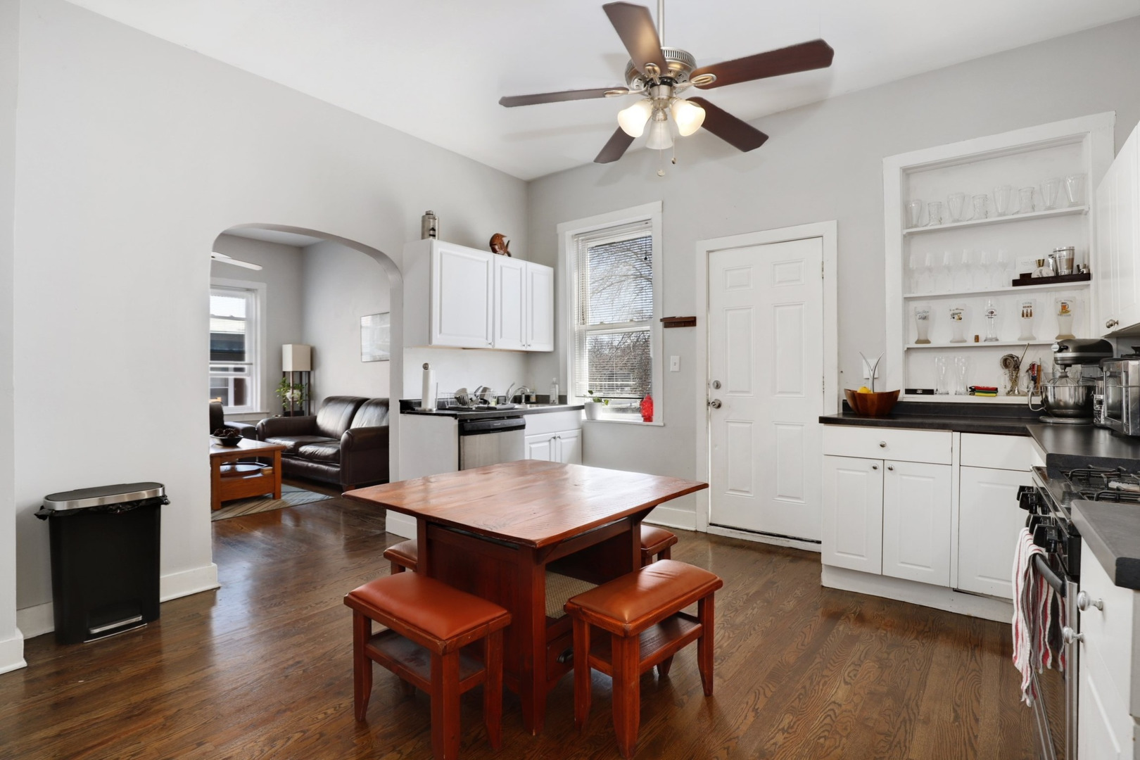 3114 N Clybourn Avenue Property Photo 13