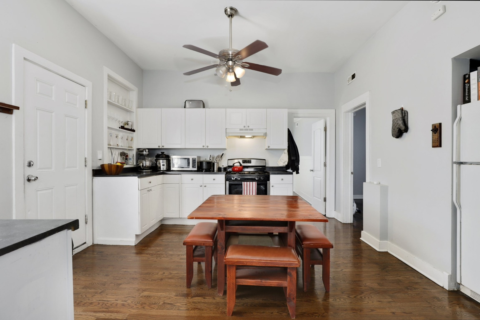 3114 N Clybourn Avenue Property Photo 14