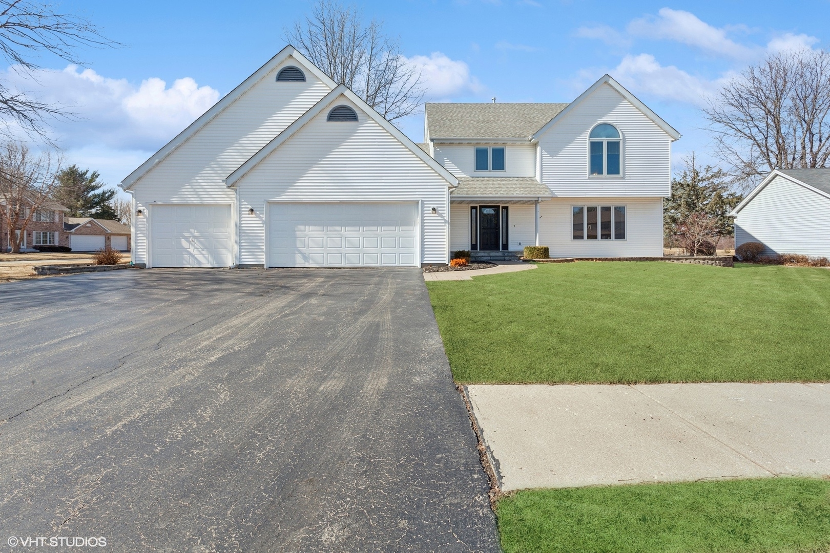 1740 Sentinel Court Property Photo 1