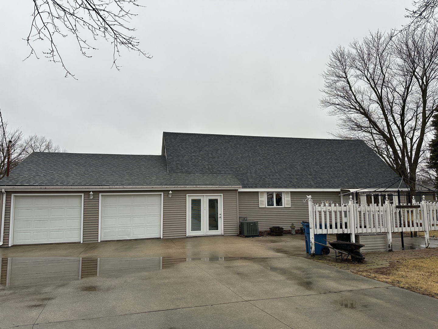 2702 Pine Street Property Photo