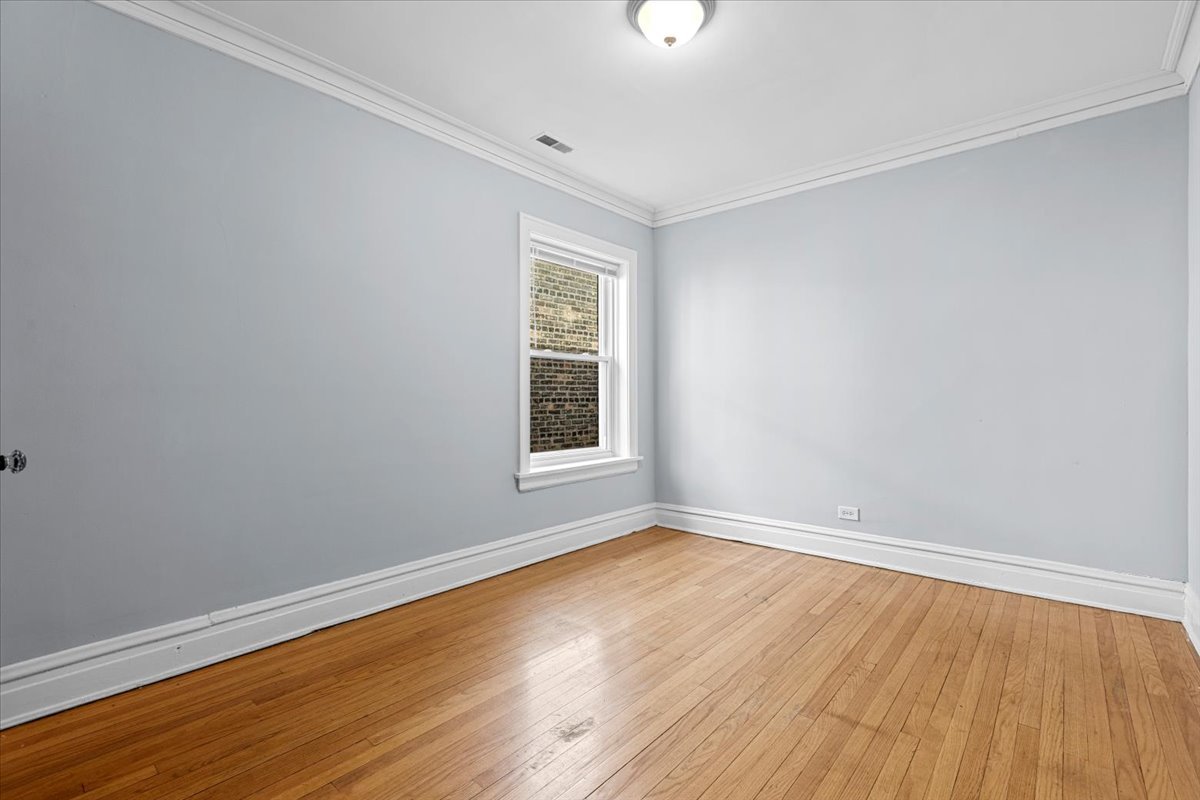 5936 N Campbell Avenue Property Photo 6