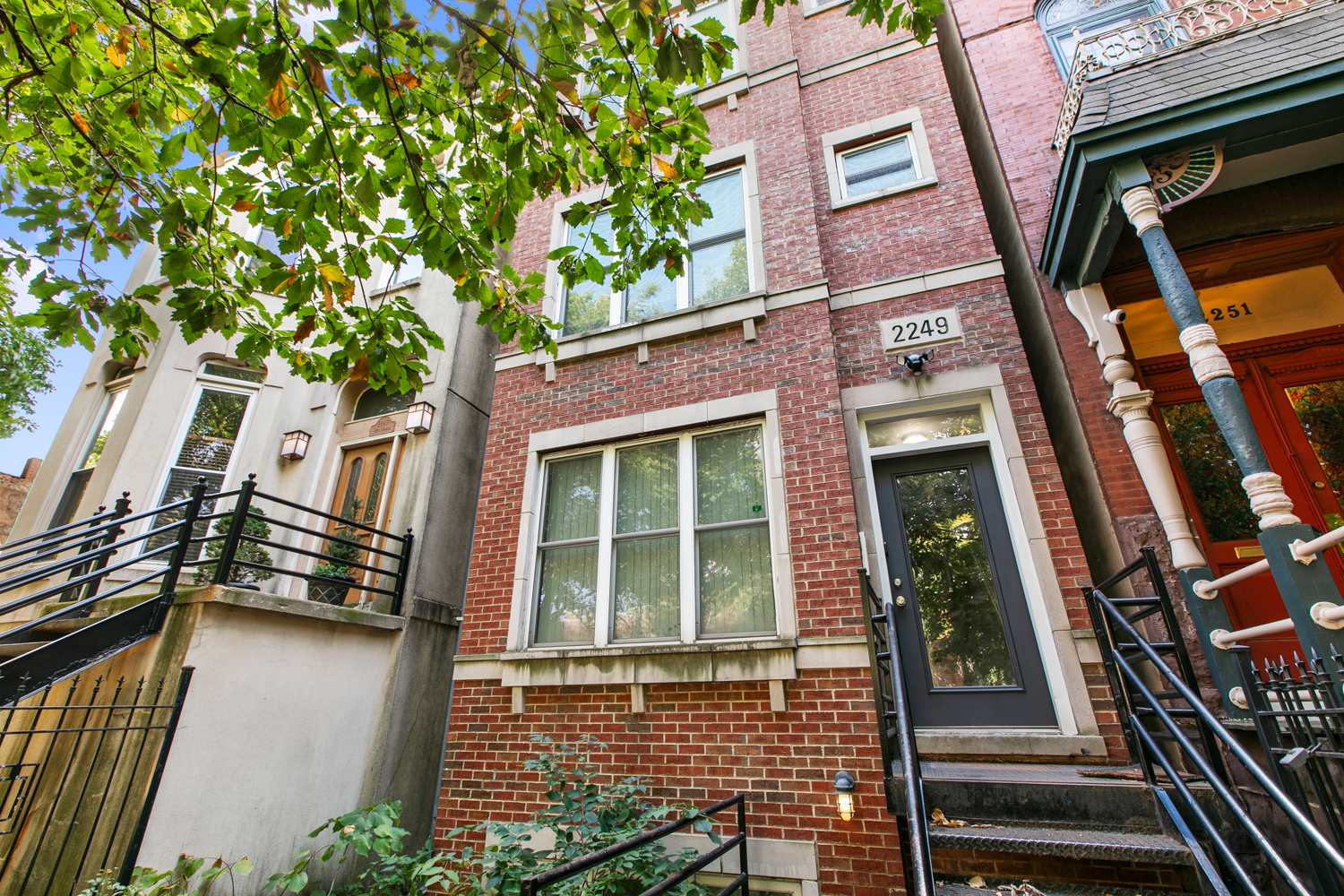 2249 W Monroe St Property Photo