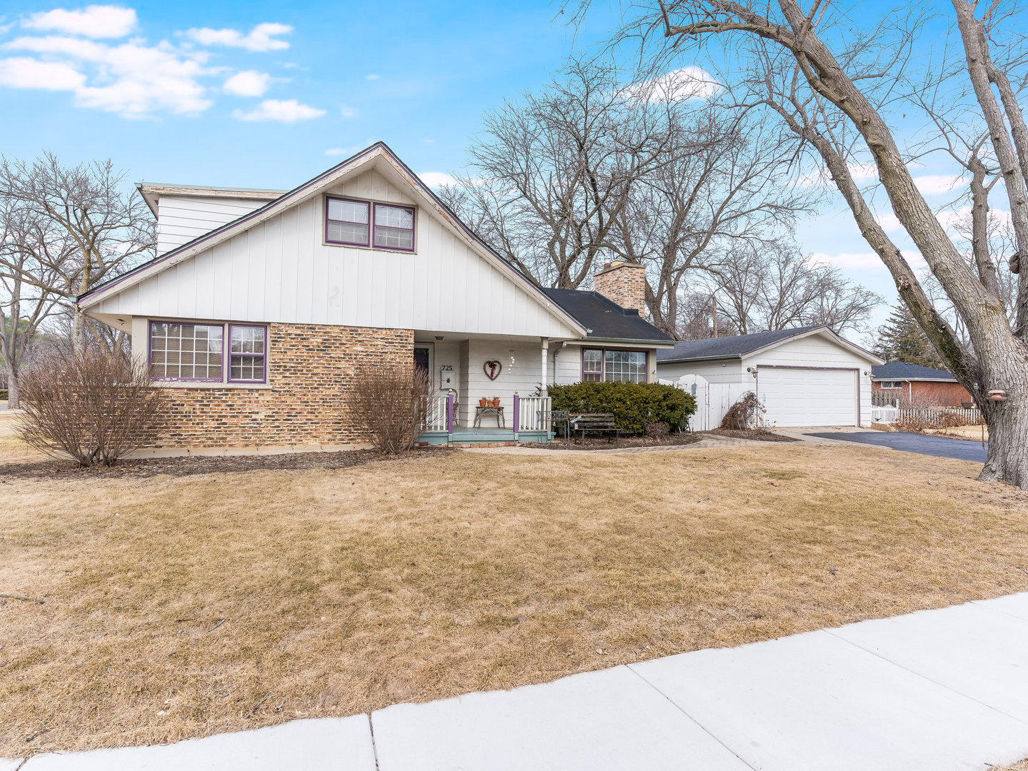 725 Ranch Road Property Photo