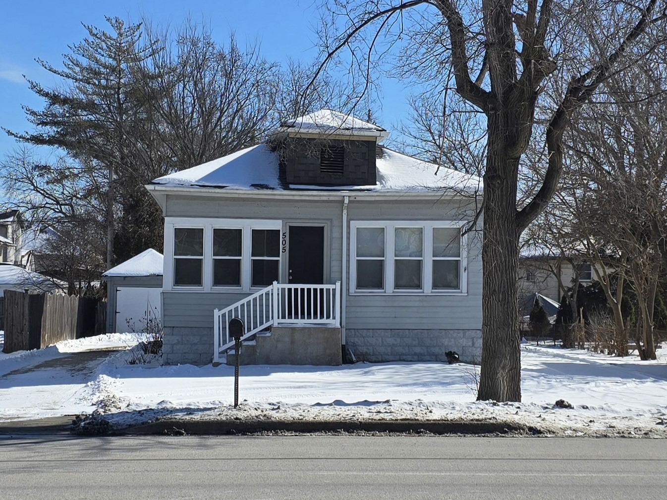 505 S Cass Avenue Property Photo