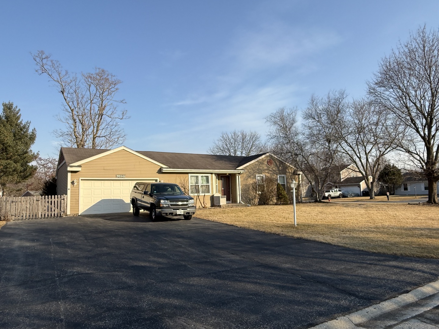 3292 Oxford Ct Property Photo