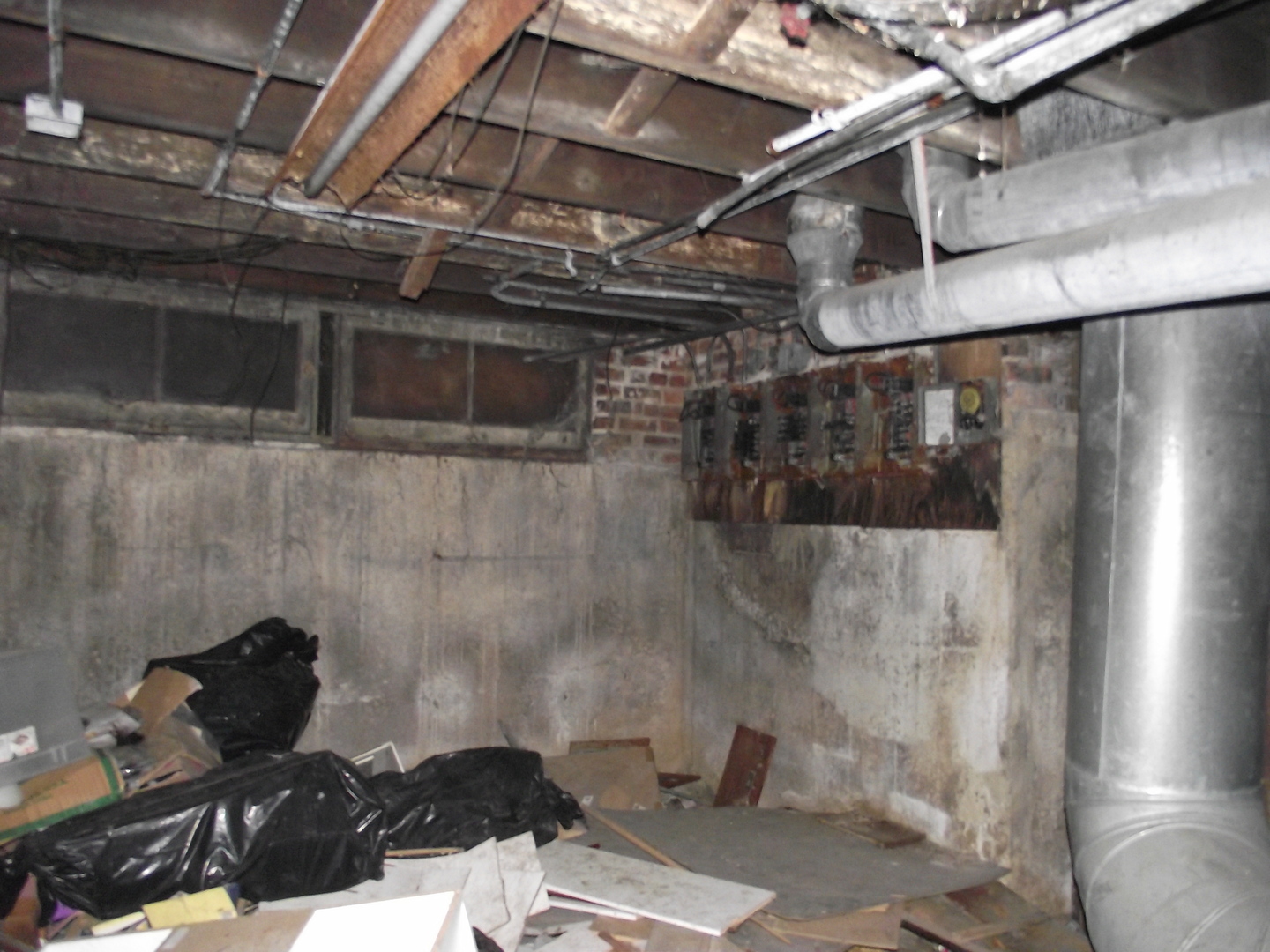 8147 S Colfax Avenue Property Photo 2