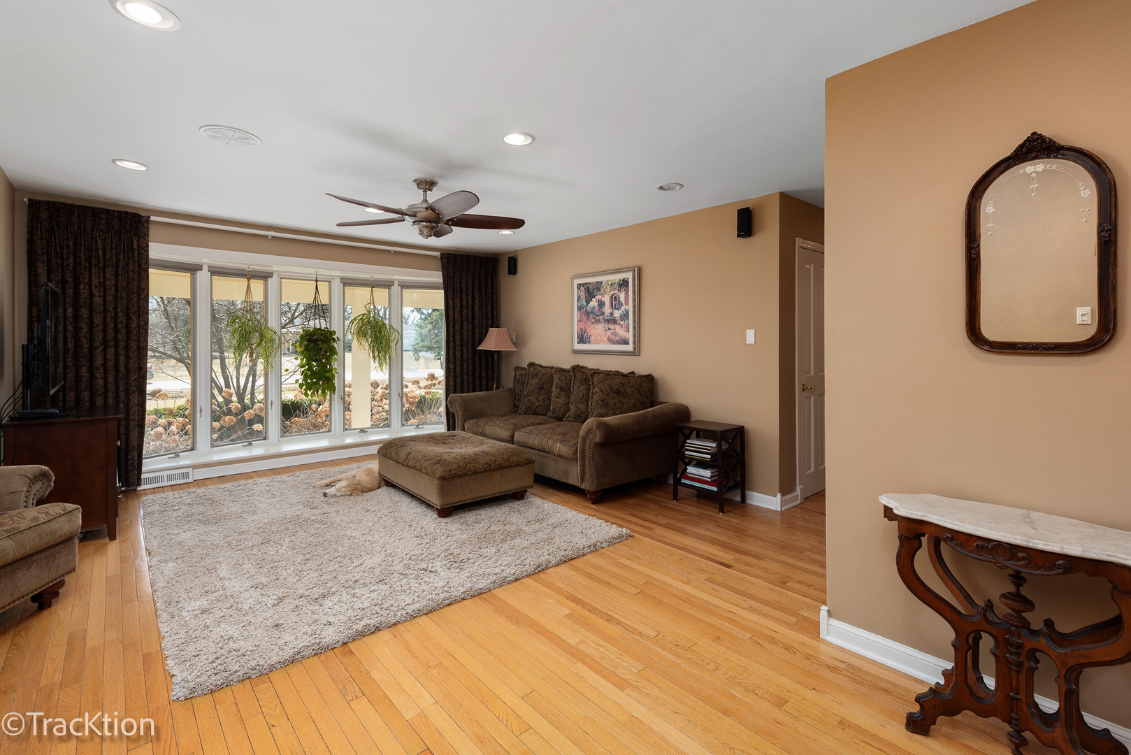 716 W 79th Place Property Photo 14