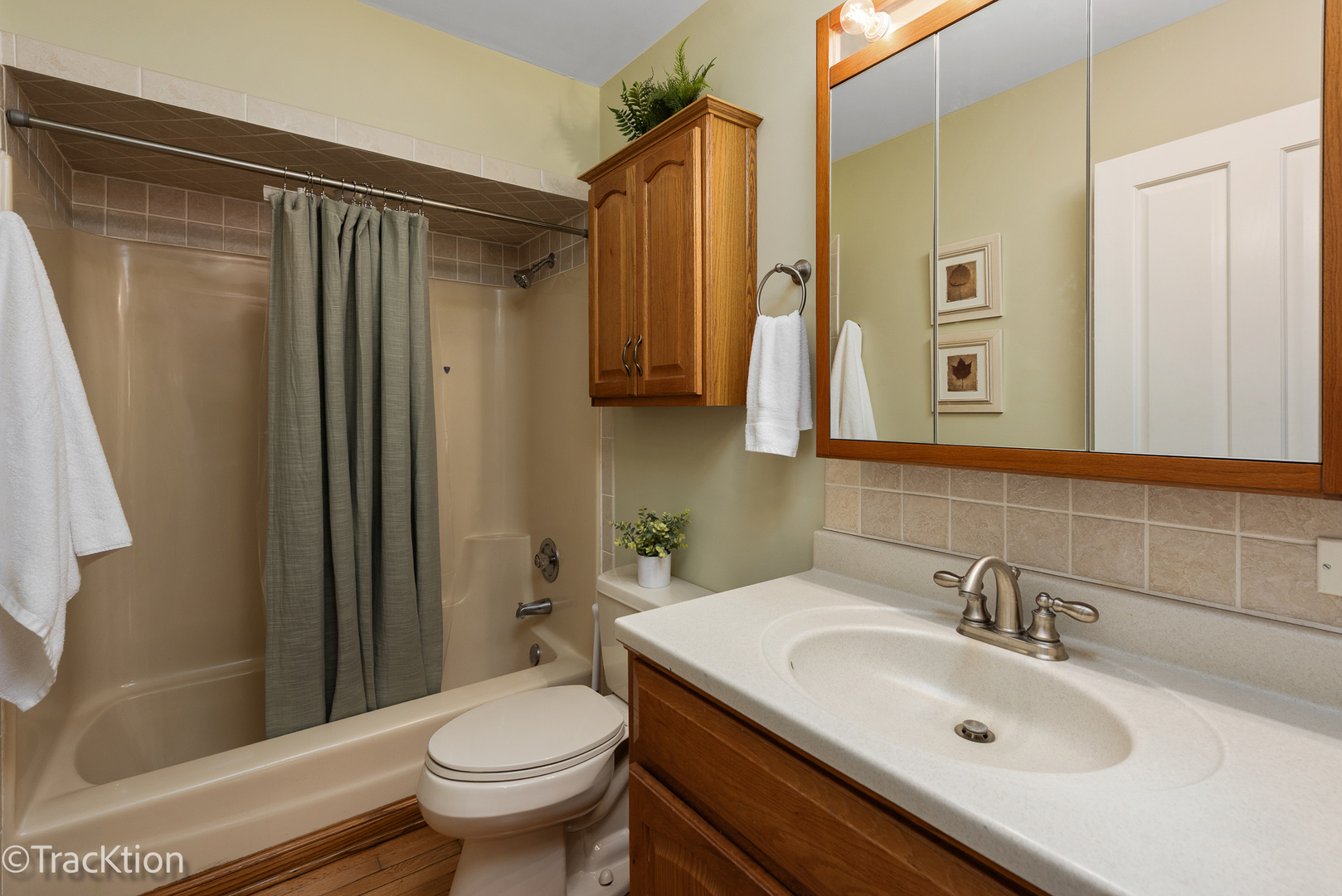 716 W 79th Place Property Photo 21