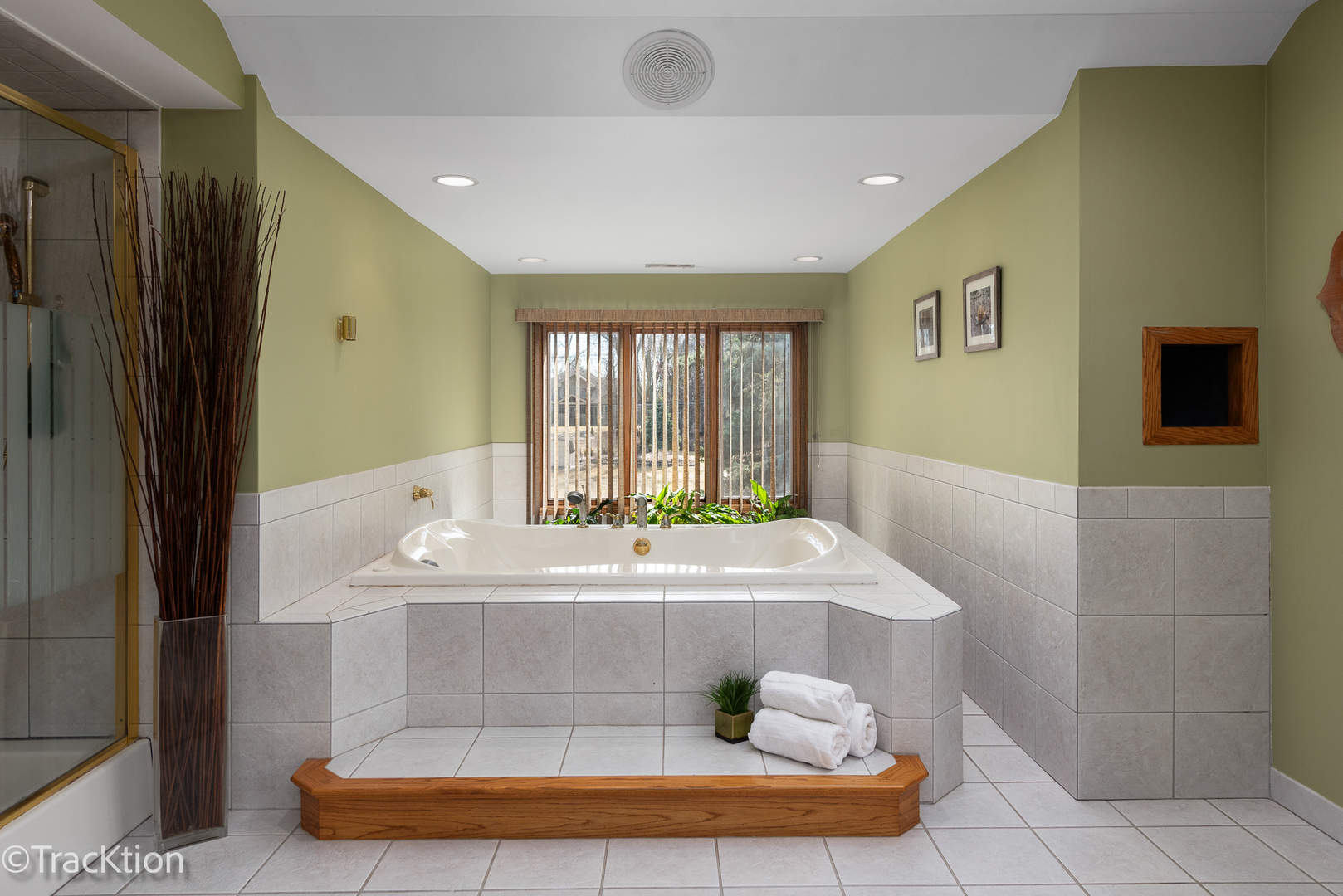 716 W 79th Place Property Photo 31