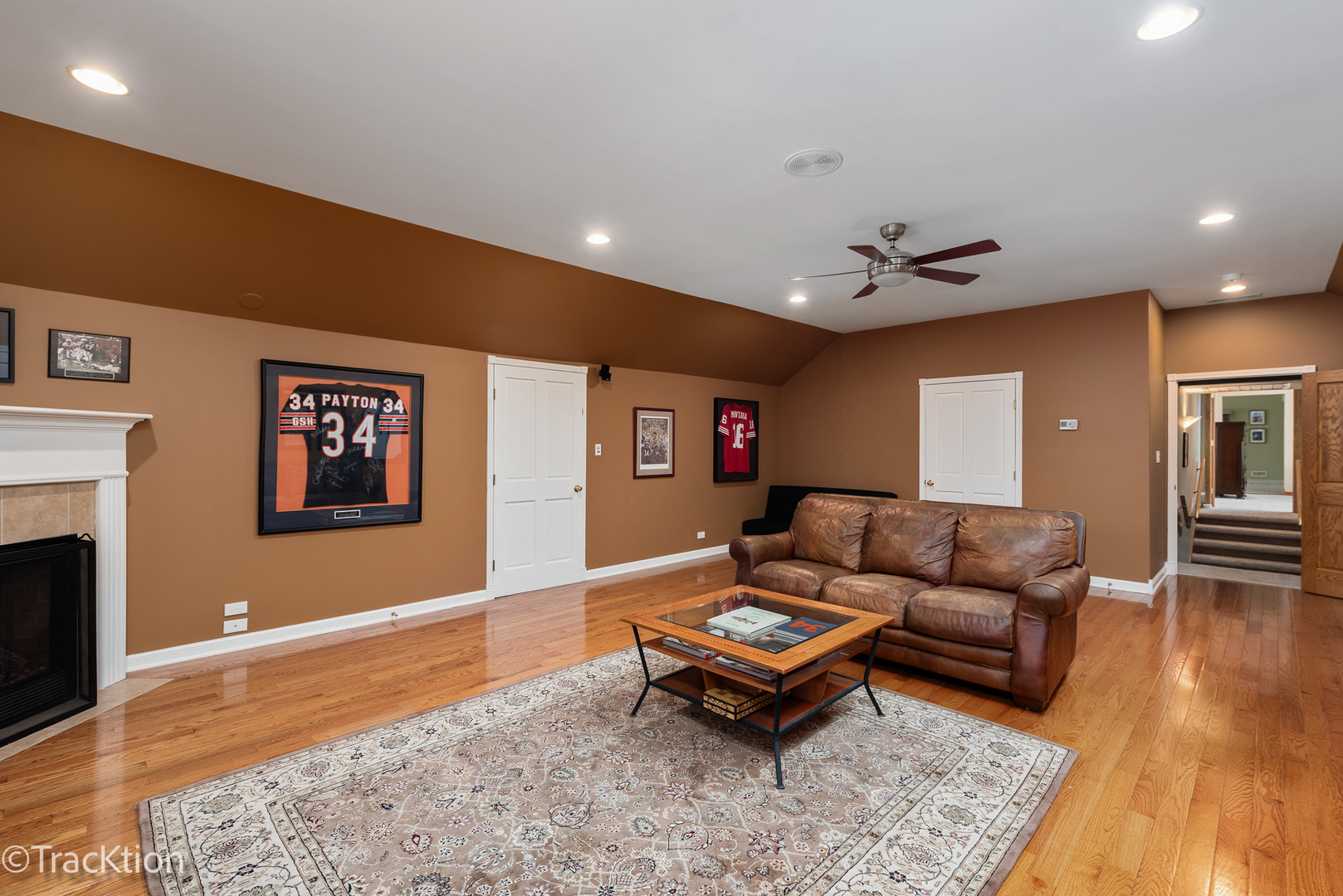 716 W 79th Place Property Photo 33