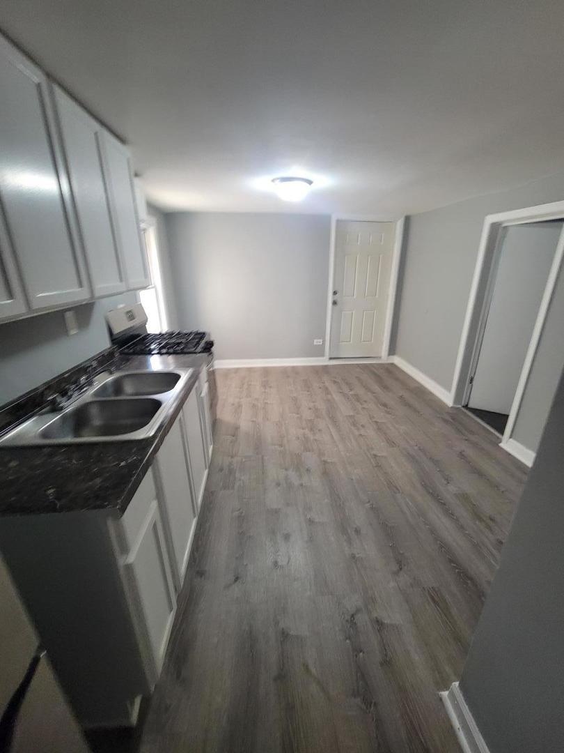 5149 S Marshfield Avenue Property Photo 9