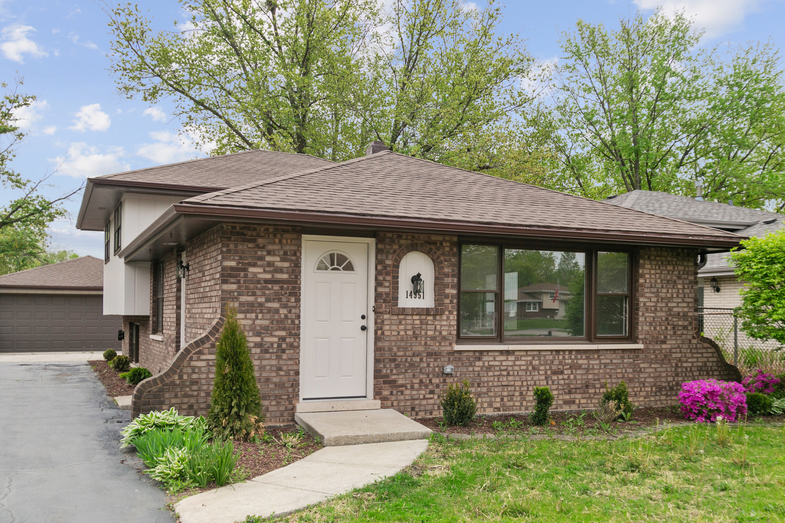14951 S Kilbourne Avenue Property Photo
