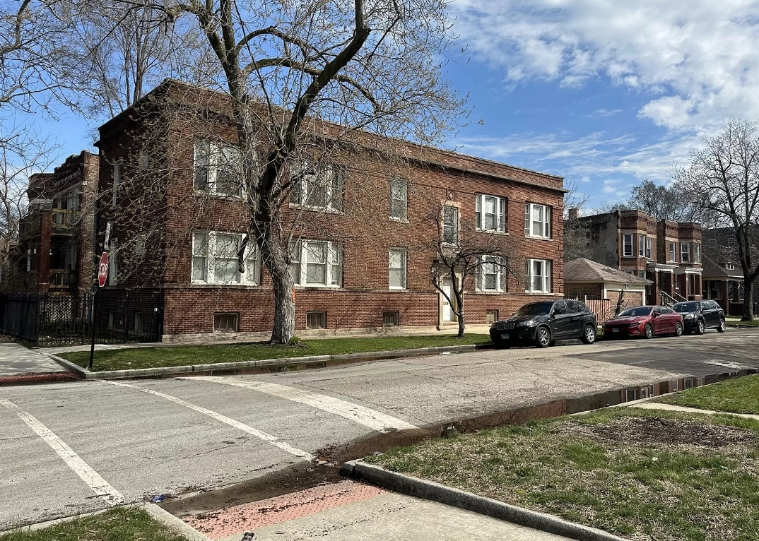 1504 E 74th Place Property Photo 1