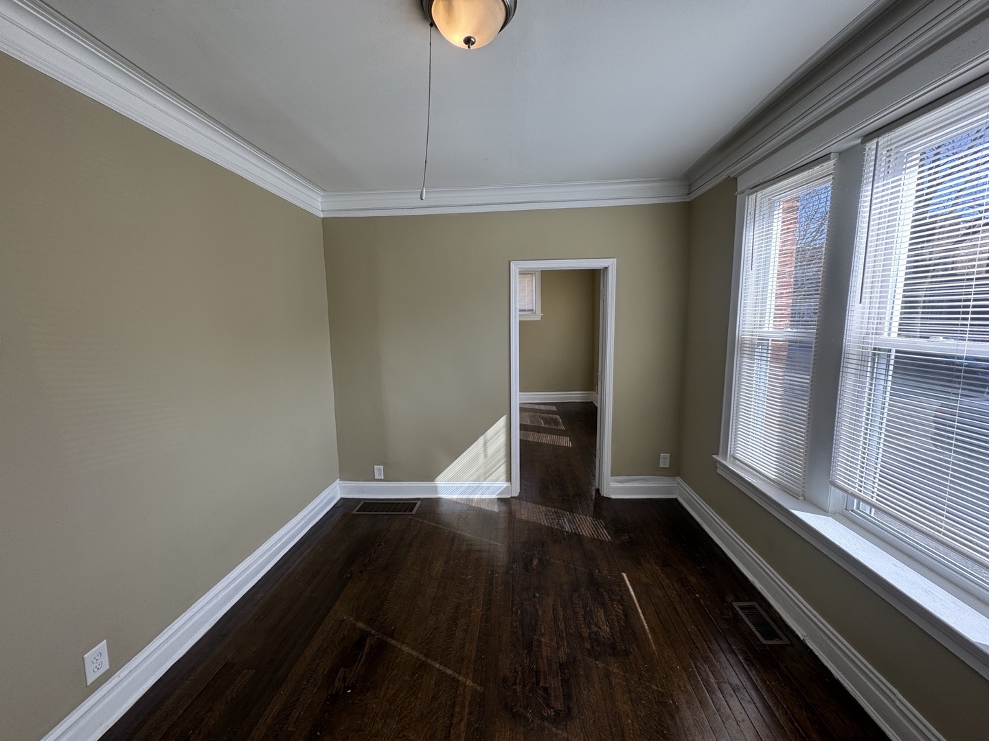 1504 E 74th Place Property Photo 13